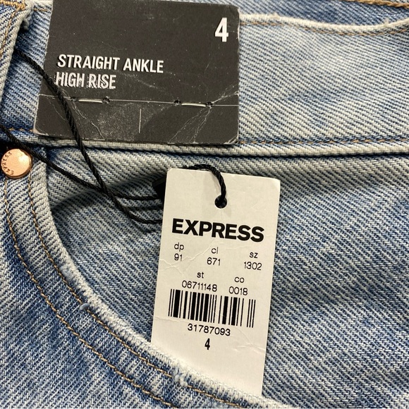 Express Ladies High Waisted Light Wash Ripped Straight Ankle Jeans NWT - Picture 7 of 7
